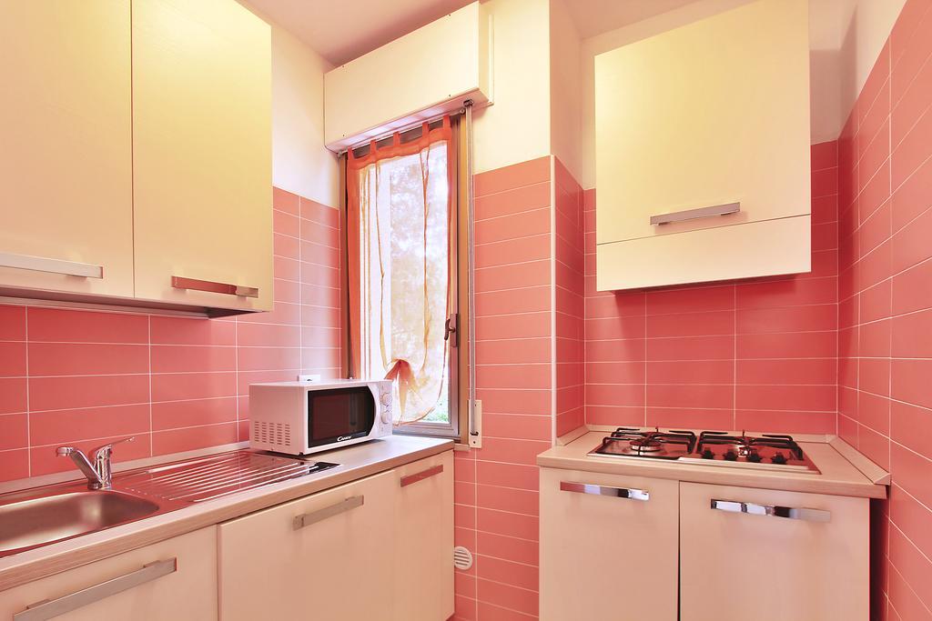 Apartamento Residenza Ibsen Lignano Sabbiadoro Habitación foto